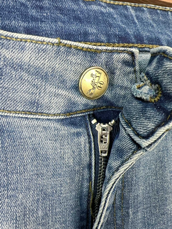 ブランドジーンズ角部分ディテール